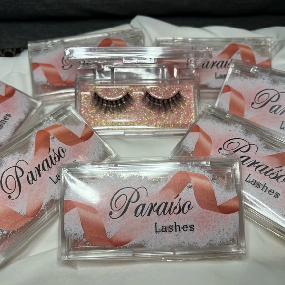 3D Faux lashes, in 10 different styles. with adhesive eyeliner  black and clear. - Picture 3 of 3